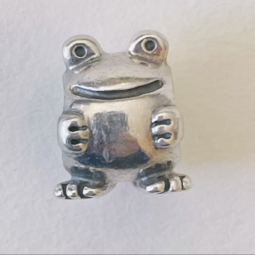 Pandora Frog Retired Super Cute sterling silver